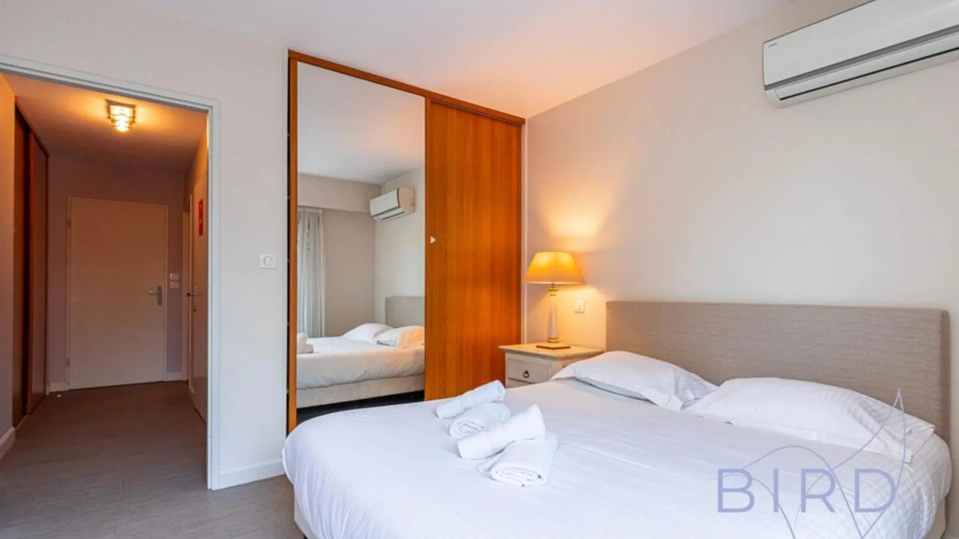 Spacious Apartment Pool And Parking Antibes
